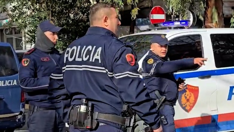 Babai në Durrës plagos me thikë vajzën e tij dhe dhëndrin