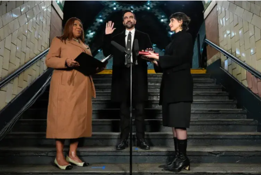 Për herë të parë kryetari i Nju Jorkut betohet me Kur’an