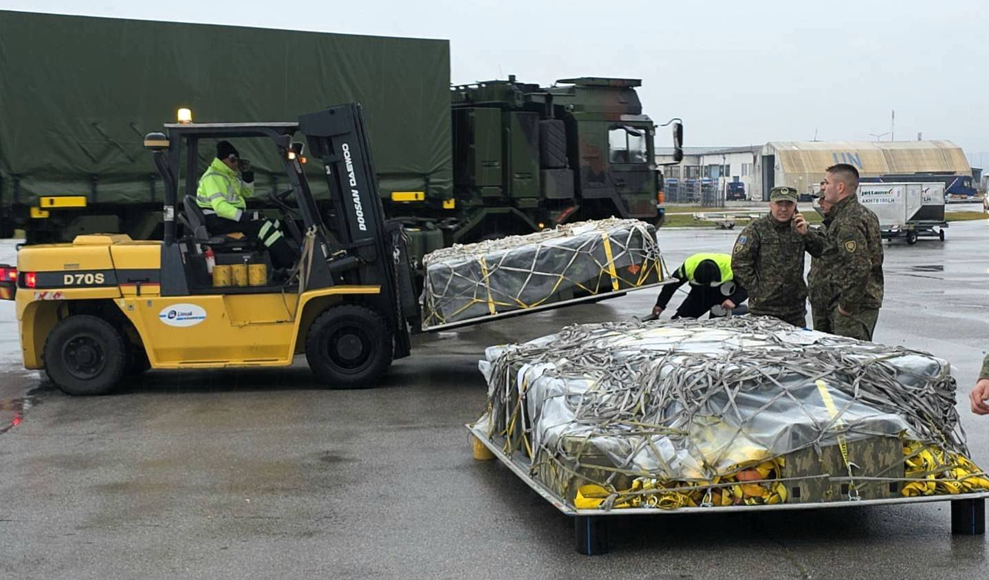 Kosova pranon sistemet raketore anti-tank OMTAS, Maqedonci ndan detaje