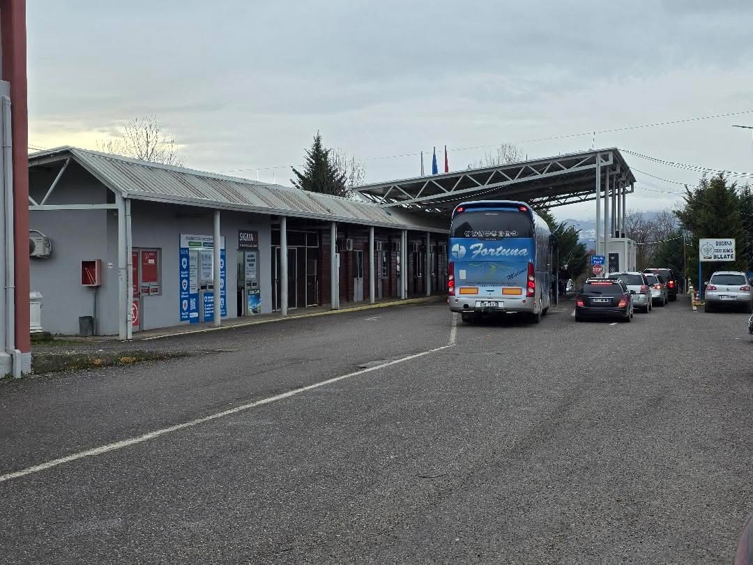 Sistemi i sigurimeve në dogana del jashtë funksionit  udhëtarët nuk kalojnë dot kufirin