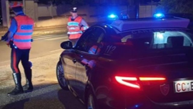 Hyri ilegalisht në Itali dhe qarkullonte me  Mercedes C Class   vihet në pranga 42 vjeçari shqiptar