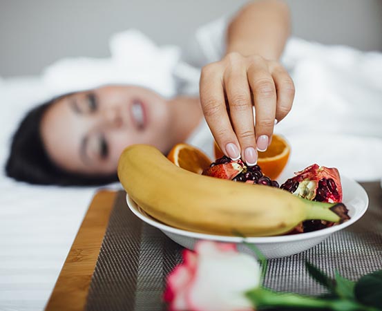 Këto janë ushqimet që ju ndihmojnë të flini më mirë