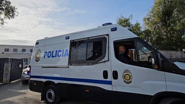 Pas arratisjes së Altin Ndocit  15 të burgosur me rrezikshmëri të lartë transferohen nga Durrësi në Peqin