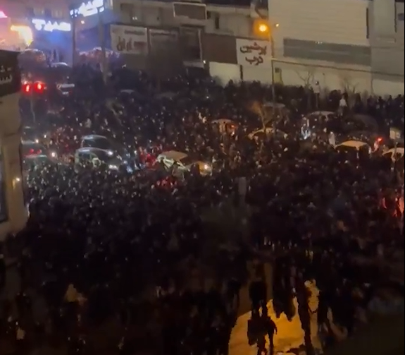 Iran  Mbi 500 viktima në protesta  Trump paralajmëron ndërhyrje  Teherani kërcënon SHBA dhe Izraelin