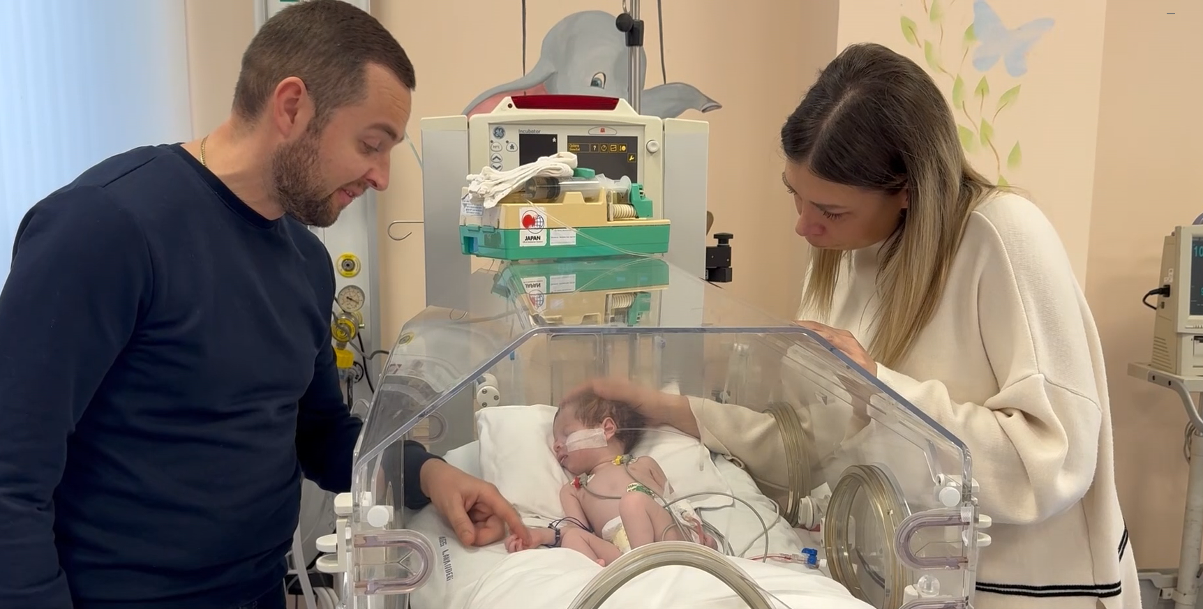 Po lufton me vdekjen  foshnja 5 javëshe ka nevojë urgjente për ndihmën e shqiptarëve