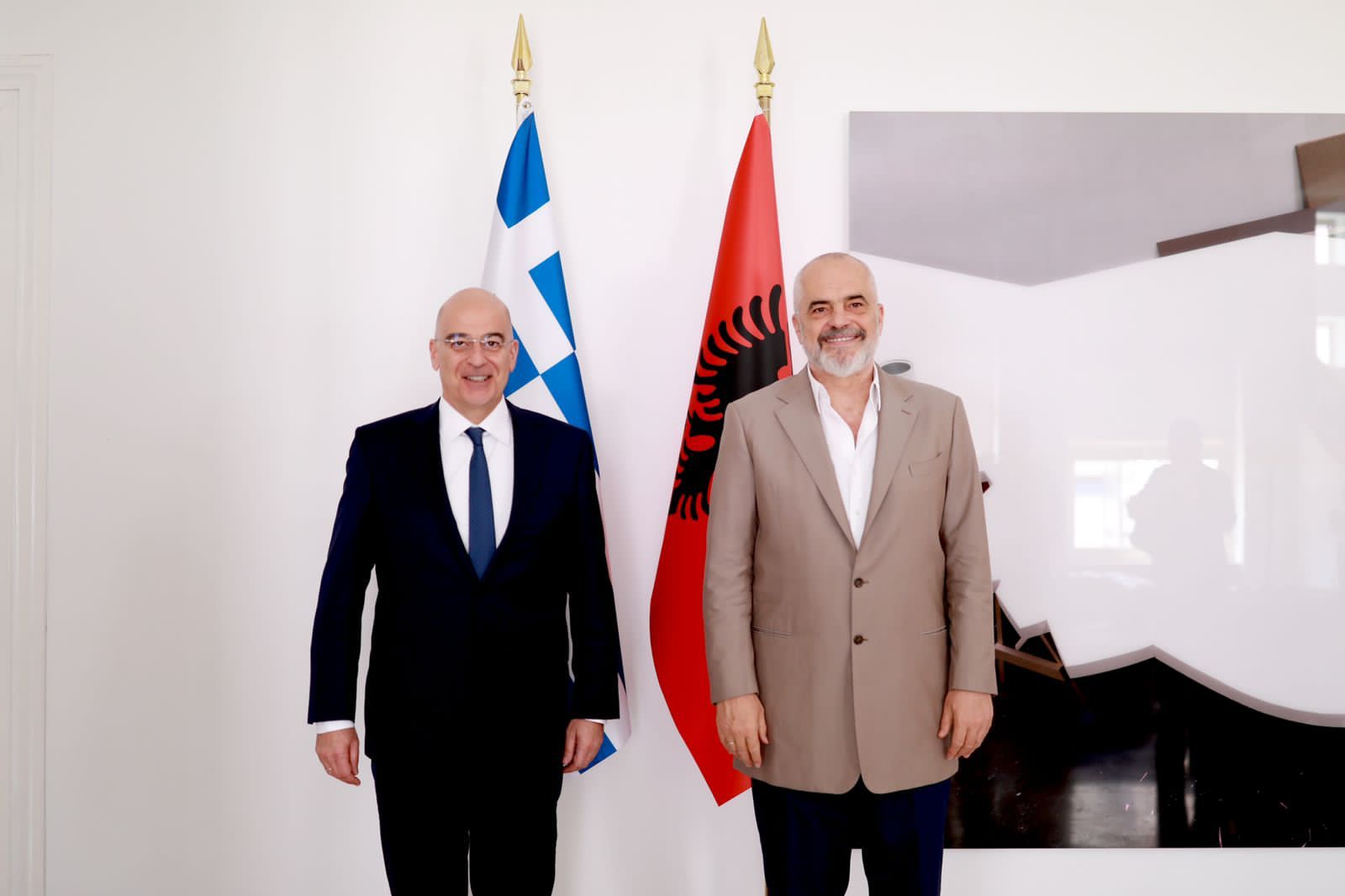 Greqia zgjeron ujërat territoriale në Jon  Ministri grek  Vetëm hapi i parë