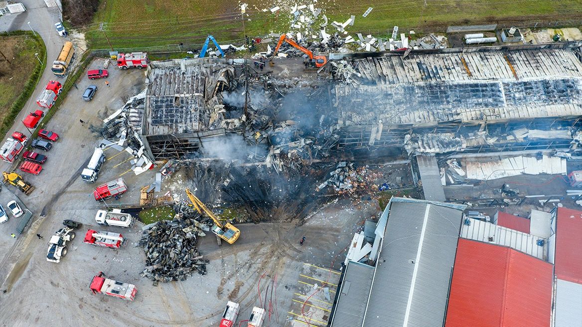 Shpërthimi në fabrikën e biskotave në Trikala  Arrestohen pronari dhe dy drejtues të kompanisë