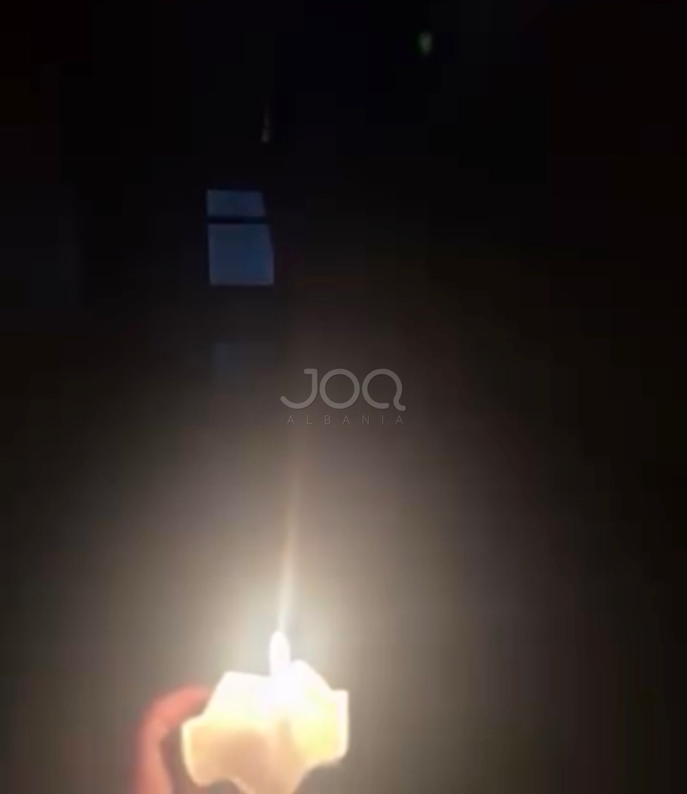 Vlonjatët pa drita! Dini gjë nga bëhet Vasjan Konomi?