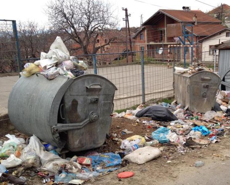 Vetëvendosje dorëzon në polici kërkesë për hetim të kontratës 950 mijë euro të Komunës së Prishtinës për mbeturinat