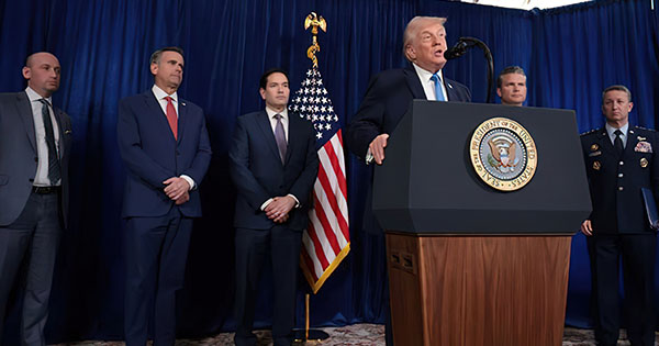 Trump paralajmëron Venezuelën: “Nëse ndiqni Maduron, do të keni të njëjtin fat”