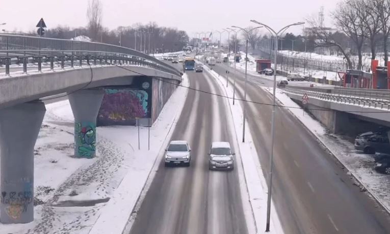 Kur pritet të zbatohet tarifa 1 euro për hyrjen në Prishtinë? Flet drejtori Braha