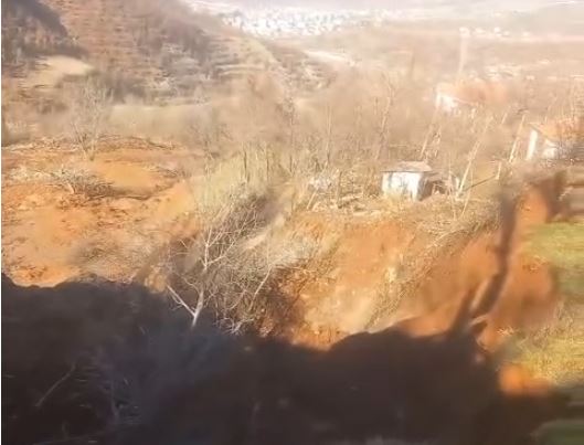 Rrëshqitje masive toke në Spatharë të Librazhdit  rrezikohen banorët