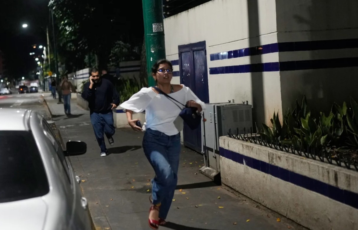 Sulmet amerikane ndaj Venezuelës, banorët largohen të tmerruar