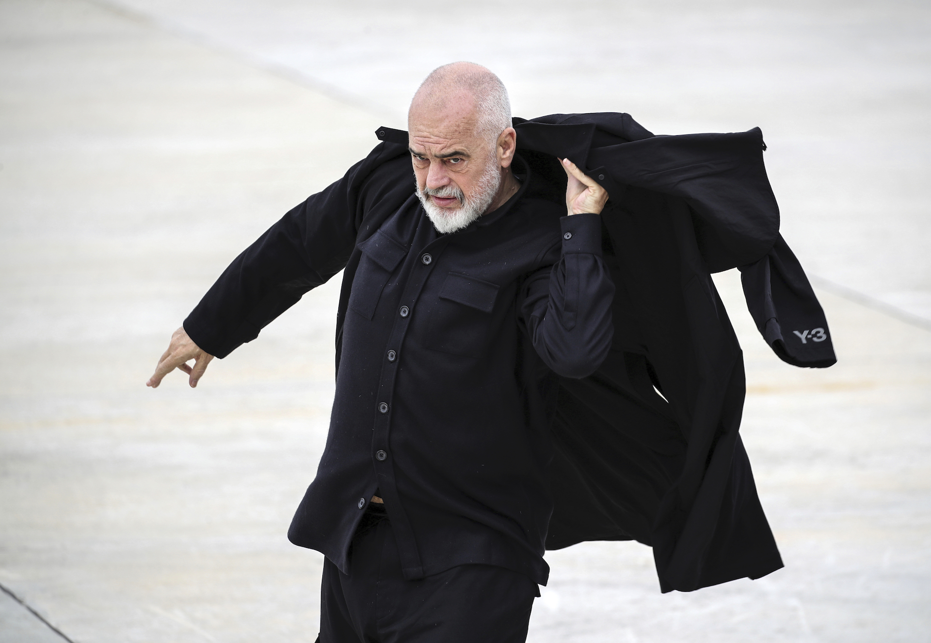 emigrantet-duan-te-ndihmojne-vendin-por-qeveria-nuk-i-perfill