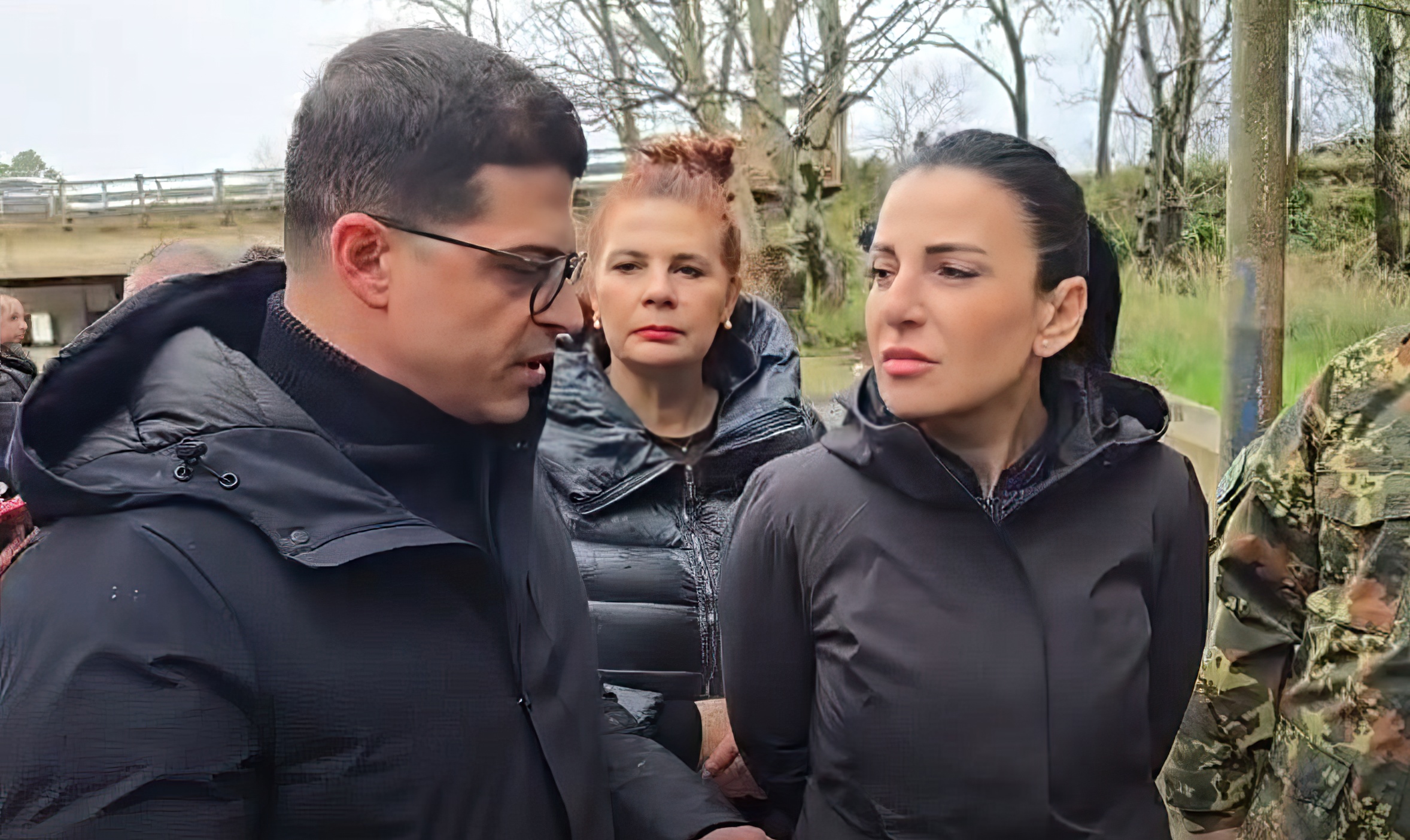 E pandehura Balluku  Mërsini dhe Vengu show nga Ura e Mifolit  të prekur nga përmbytjet