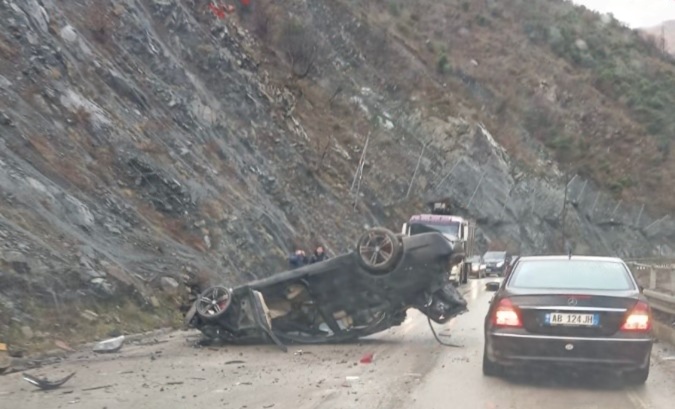Aksident i rëndë në aksin Librazhd Elbasan  dy të plagosur në Kthesën e Murrashit