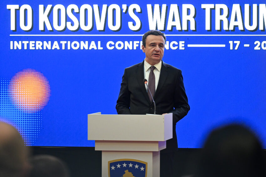 Kurti: “Shtëpia e verdhë” s’ka ekzistuar kurrë si vend për trafikimin e organeve nga pjesëtarë të UÇK-së, por është pjesë e narrativës hibride të Serbisë