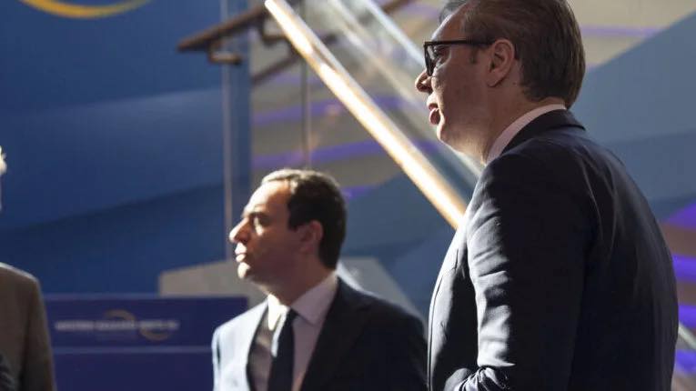 Kurti kërkoi hetim ndërkombëtar për ‘’Sarajevo Safari’’ dhe rolin e Vuçiq, presidenti serb i përgjigjet