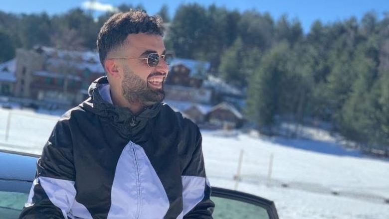 Plagosja e Dacit në Lezhë  brenda berberhanes ishin një polic dhe një anëtar i fisit Nikulaj