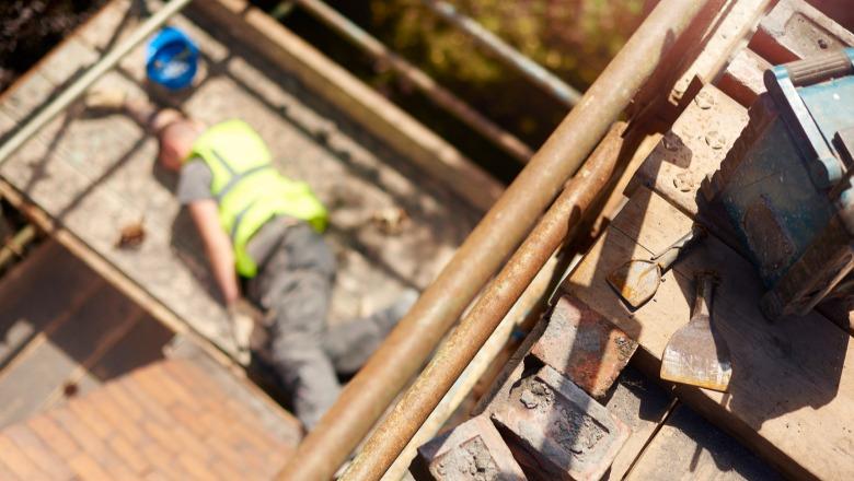 Ra aksidentalisht nga çatia e shtëpisë  humb jetën 49 vjeçari në Shkodër