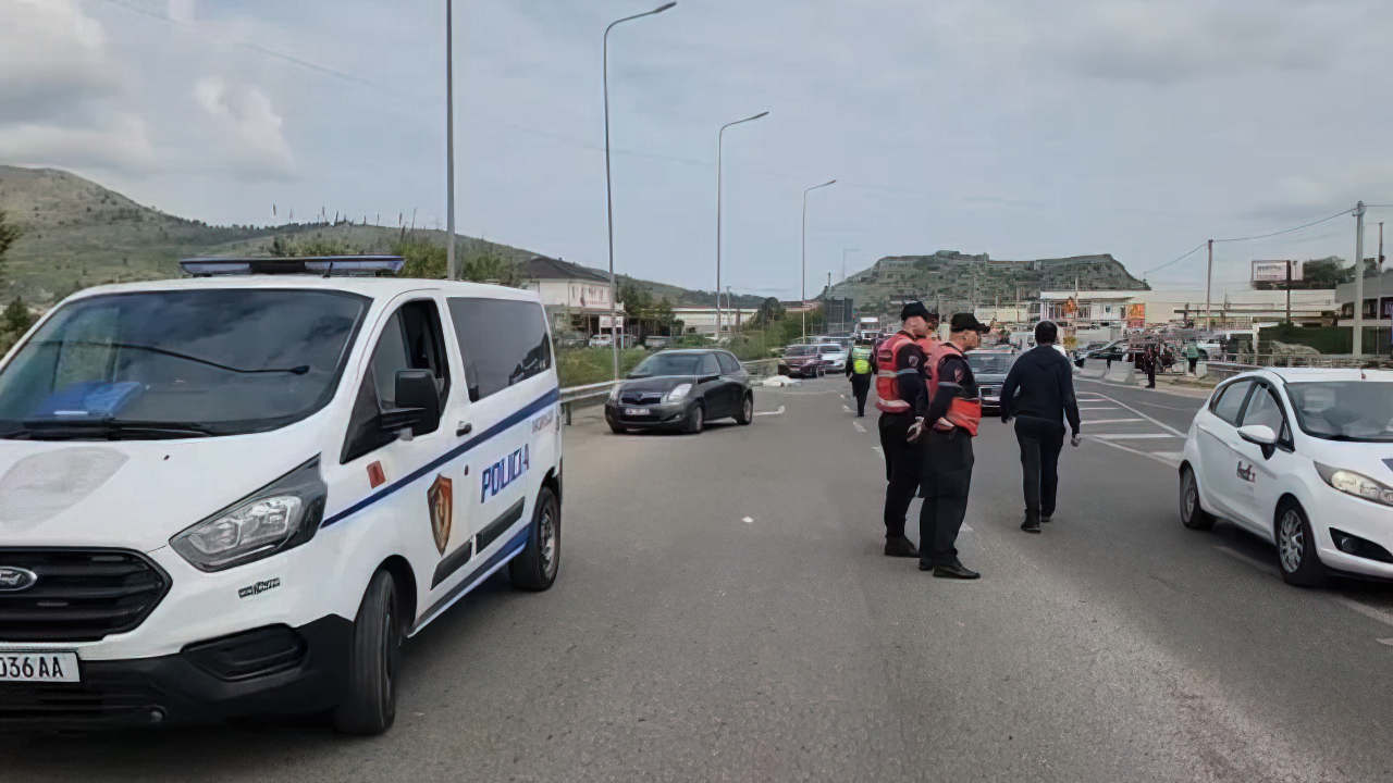 Aksident te mbikalimi i Patokut  motoçiklisti humb jetën pas përplasjes me kamionin