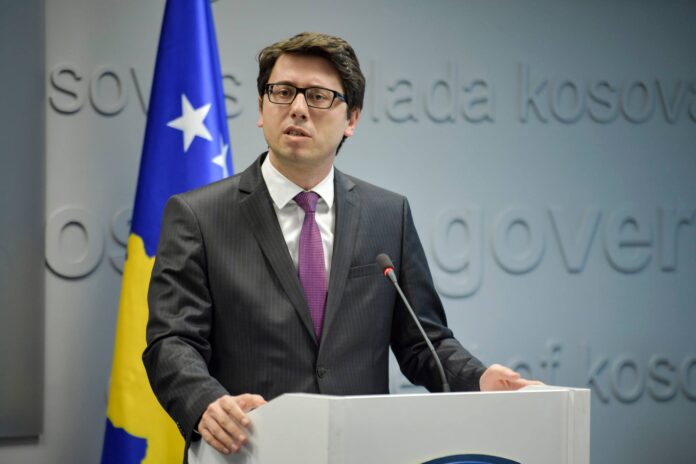 Kujt i takon paga e 13-të? Tregon Murati