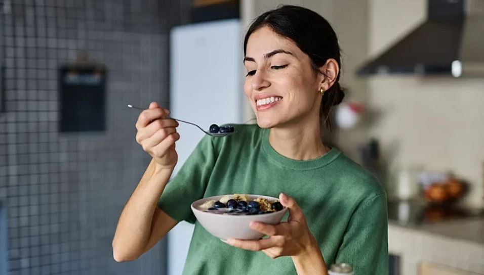 Cilat ushqime ju japin energji në mëngjes më mirë se kafeja?