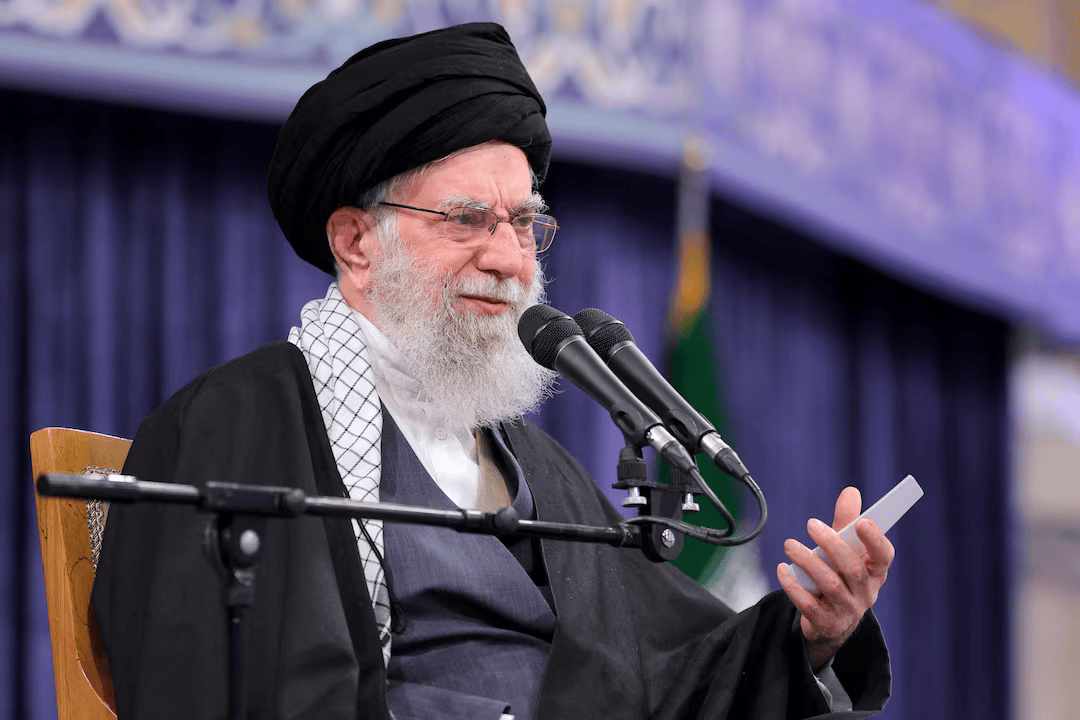 Irani përgënjeshtron mediat izraelite: Khamenei është gjallë dhe i sigurt!