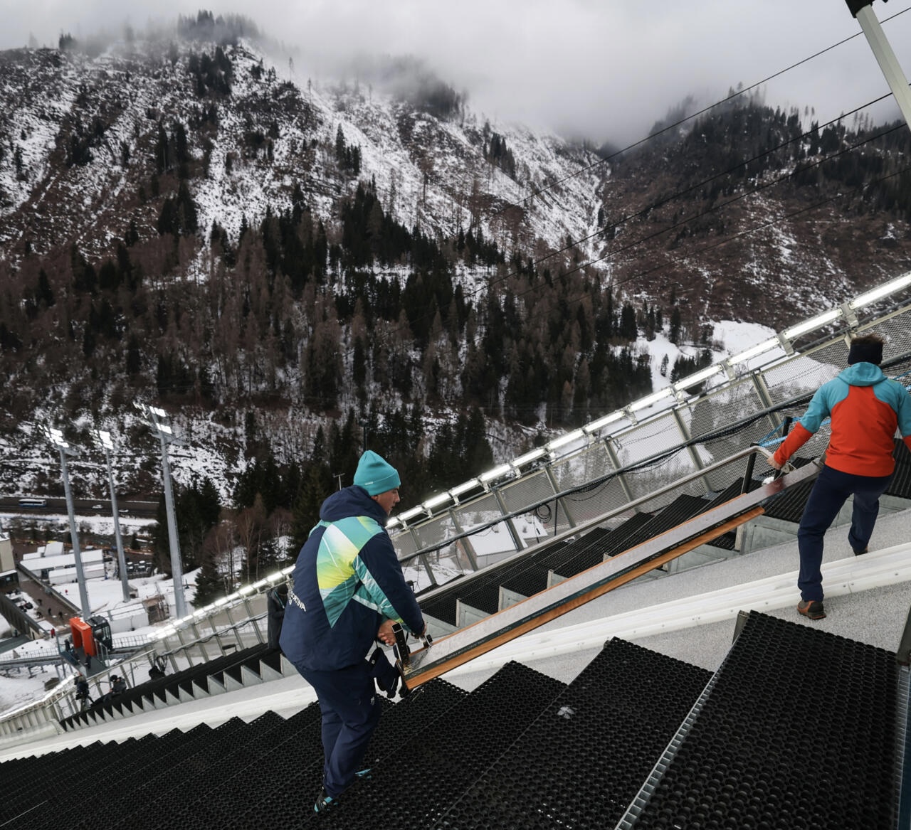 Skandali para Lojërave Olimpike 2026  Sportistët zmadhojnë organin gjenital për të fituar garat
