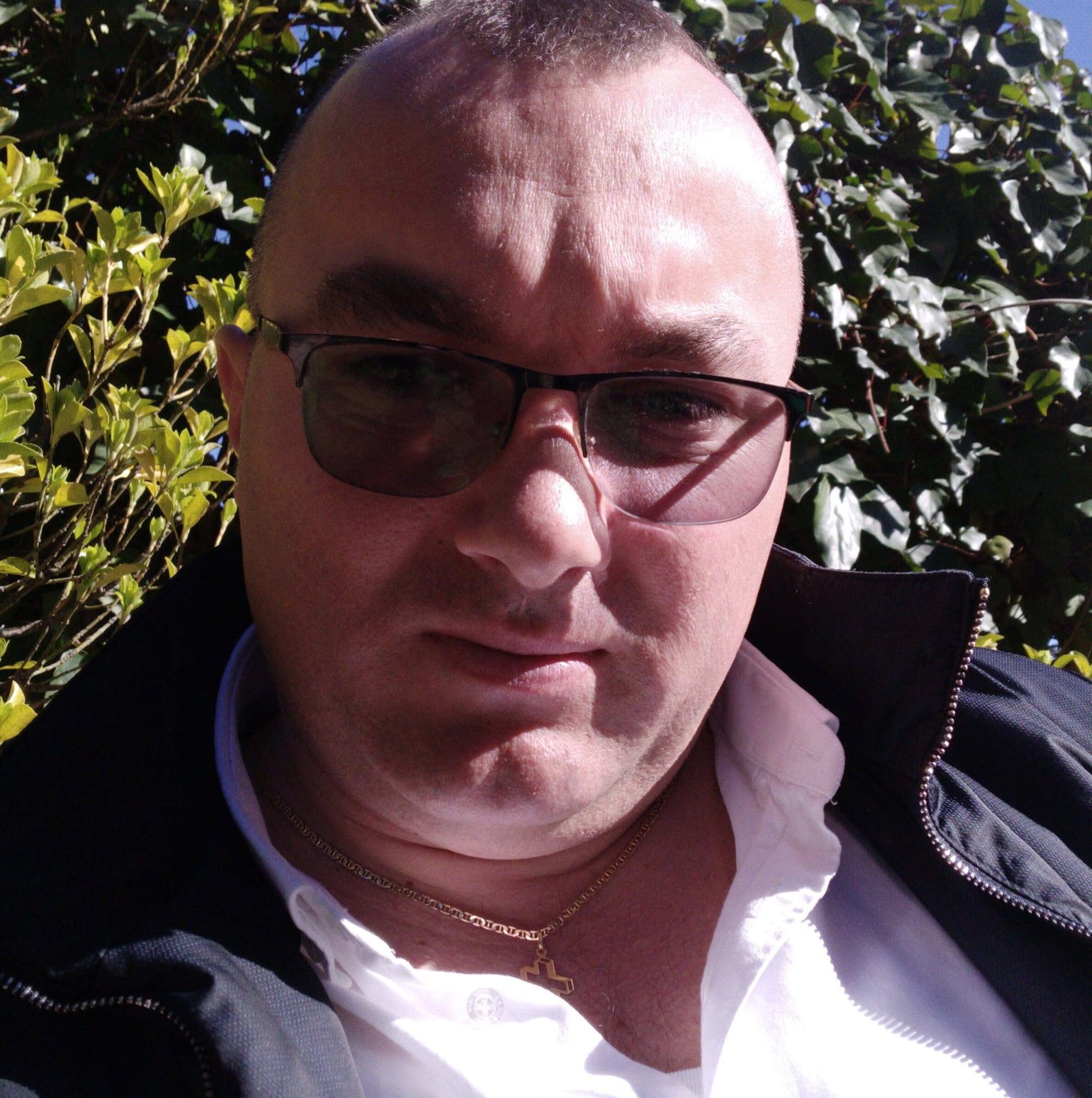 Eduarti  oficeri i Policisë që pësoi arrest kardiak në timon dhe humbi jetën