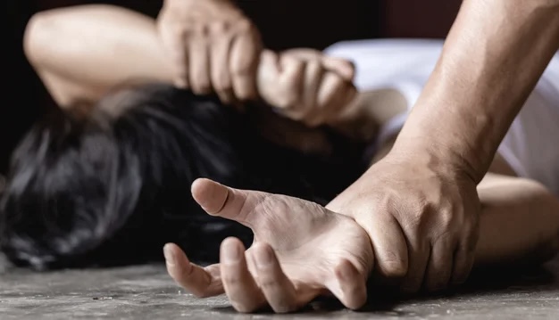 I riu turk vjen në Tiranë dhe përdhunon turisten suedeze  arrestohet bashkë me 2 miqtë e tij