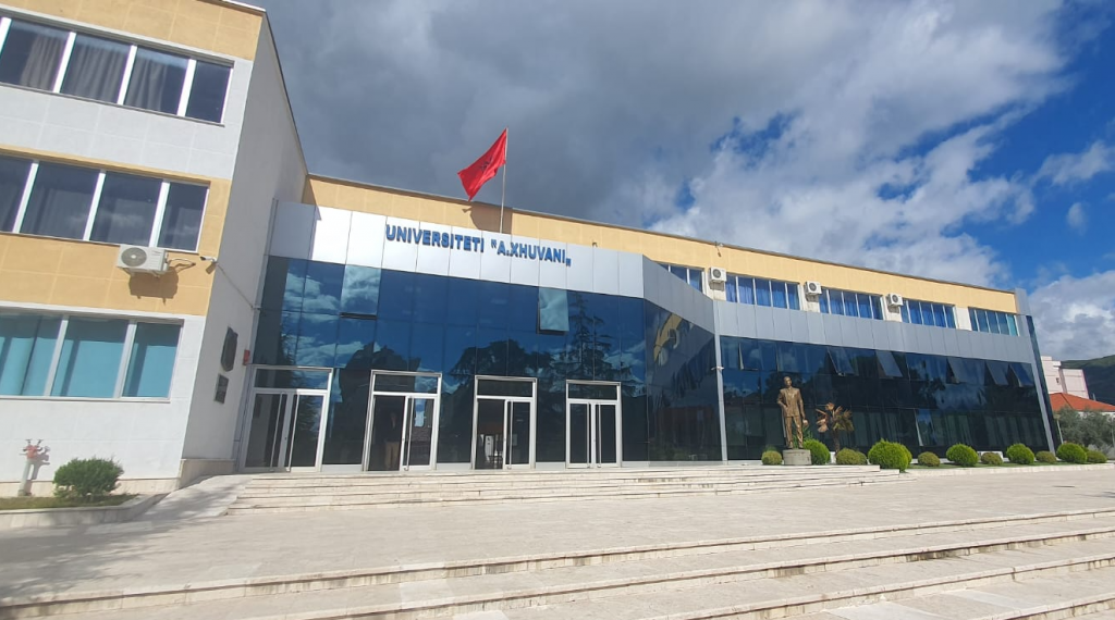 Viti akademik ka nisur në tetor  studentët e Universitetit të Elbasanit ende pa bursa