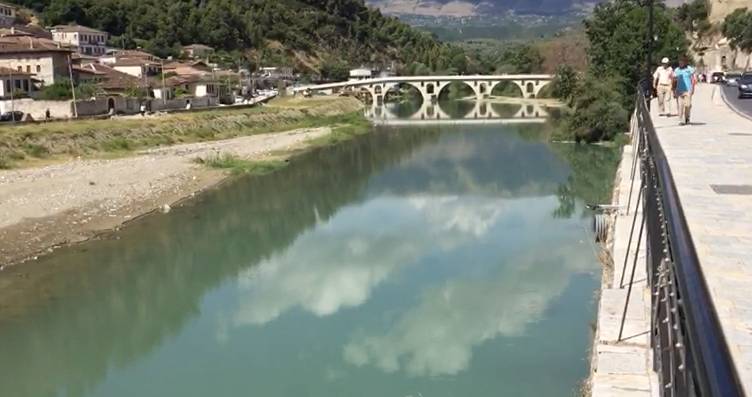 Ishte larguar dje nga shtëpia  trupi i pajetë i 58 vjeçares nxirret nga lumi Osum