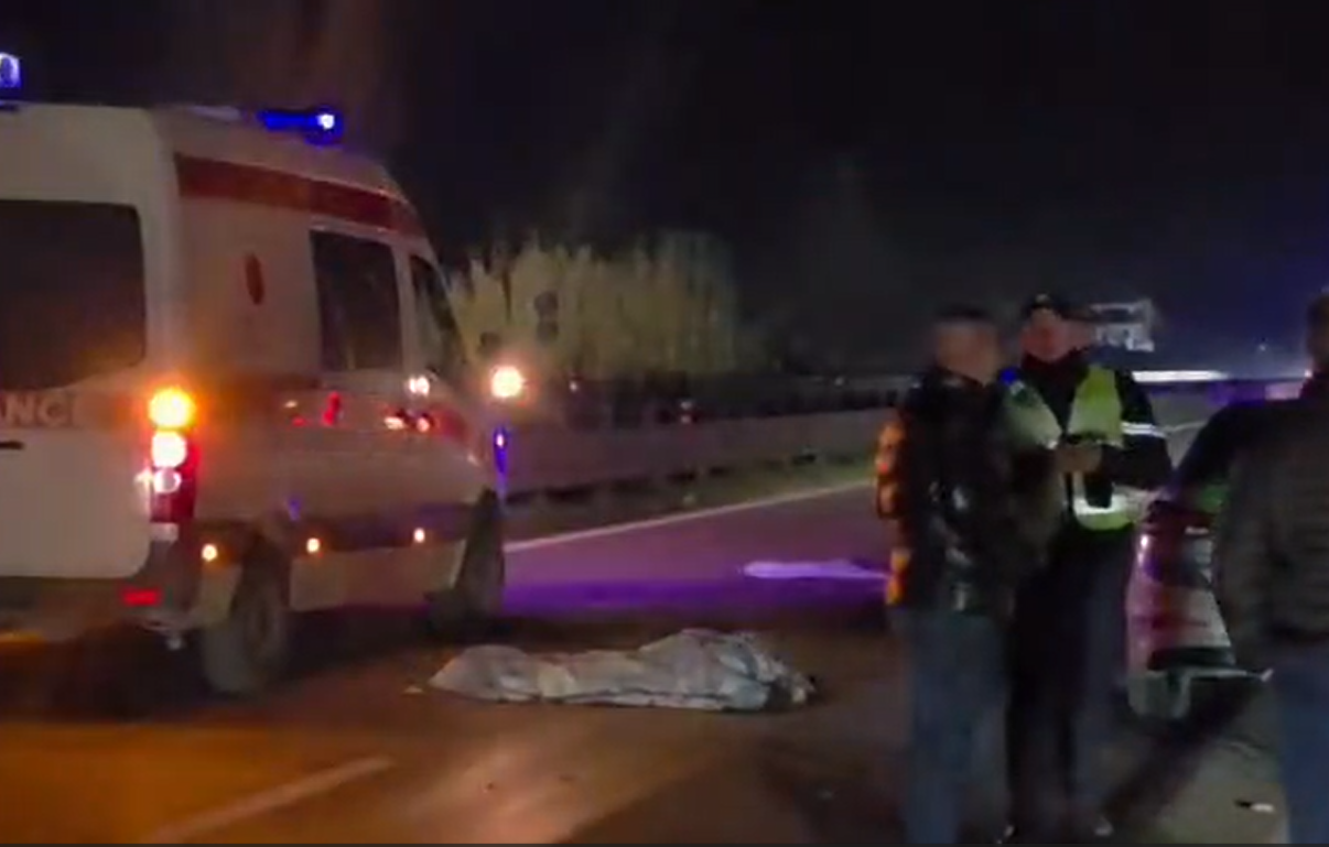 Aksident fatal në autostradën Lushnjë–Fier, makina përplas për vdekje këmbësorin