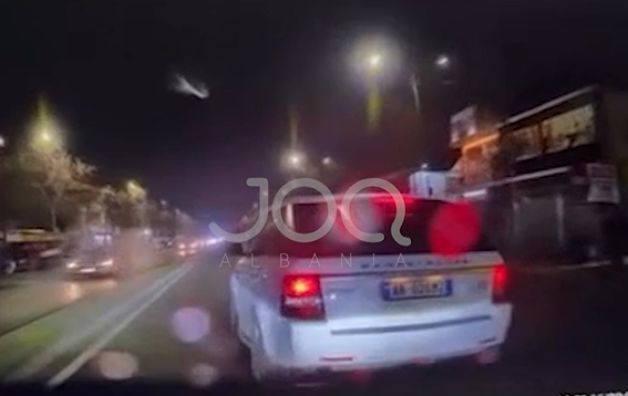 “Rruga si xhungël! Parakaloi nga e djathta, frenoi me qëllim për të më përplasur”