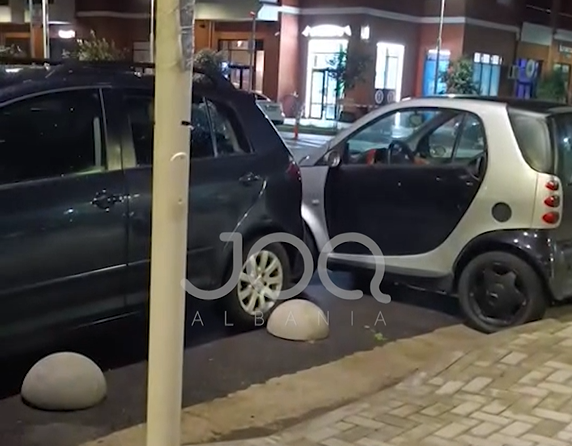  Është bërë makth   qytetari denoncon bllokimin e korsive për karroca