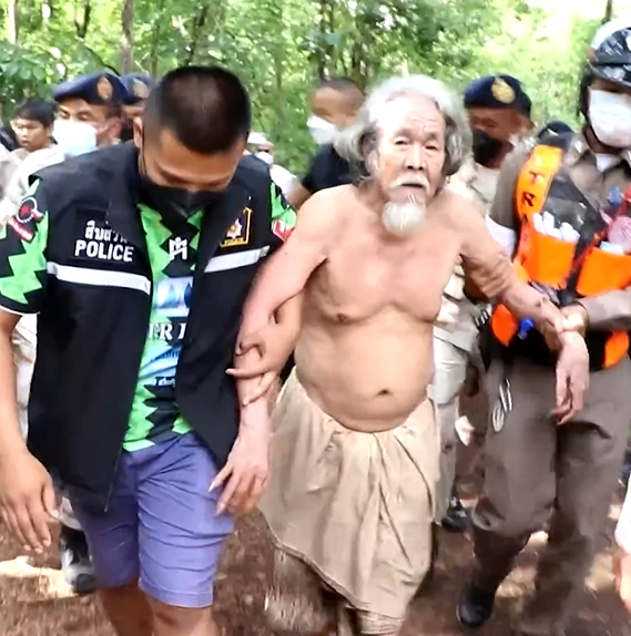 Brenda kultit sekret që konsumonte jashtëqitjen e liderit