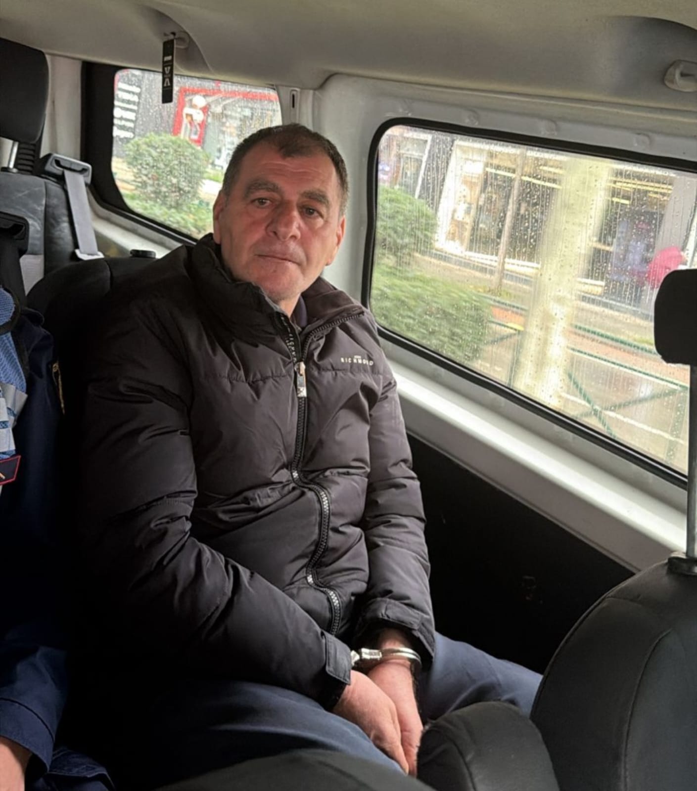 Me kallash grabiti 20 mln lekë te  Fibank   hajduti 58 vjeçari Bardhyl Fusha