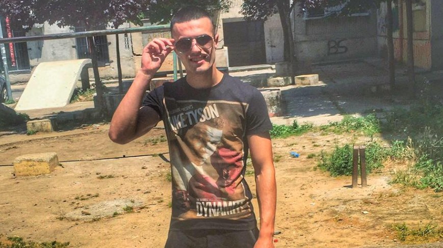 Detaje nga vrasja e Pashollarit  i riu u qëllua pranë komisariatit