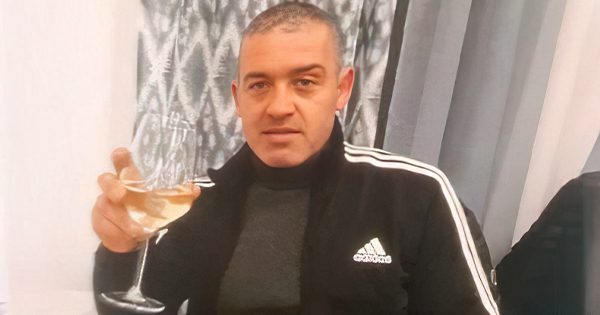  Pse ma bllokon hyrjen     vrasja në Kavajë  I nguli dy herë thikën në zemër për parkimin