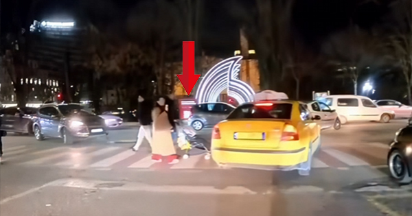 Taksisti  gangster  rrezikon fëmijën me karrocë te vizat e bardha