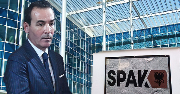 Pasi ndejti 3 orë në SPAK, Engjëll Agaçi jep dorëheqjen