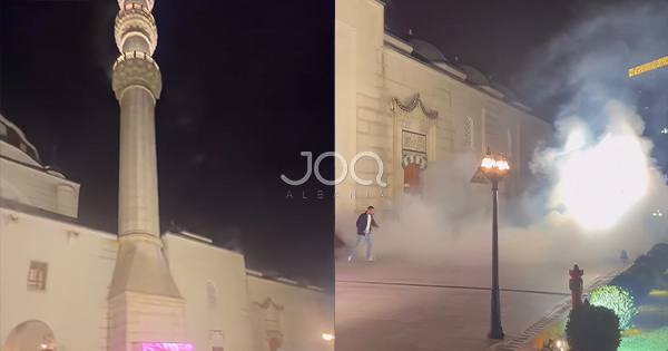  Policia hedh gaz lotësjellës brenda Xhamisë së Namazgjasë 