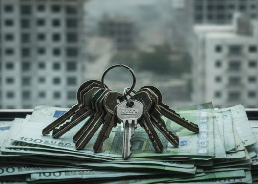 Tirana e “Arit”: Qira deri në 1800 Euro, por shërbime si në Mesjetë