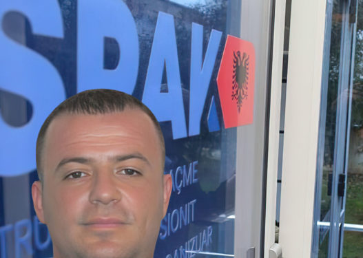 Pasi u thirr në SPAK, Arbër Abazi fiton prapë tendera