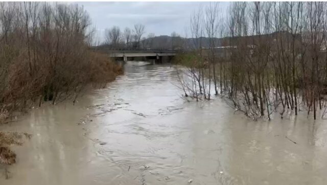 Lumi Ishëm në Fushë Krujë del nga shtrati  përmbyten dhjetëra ha tokë bujqësore