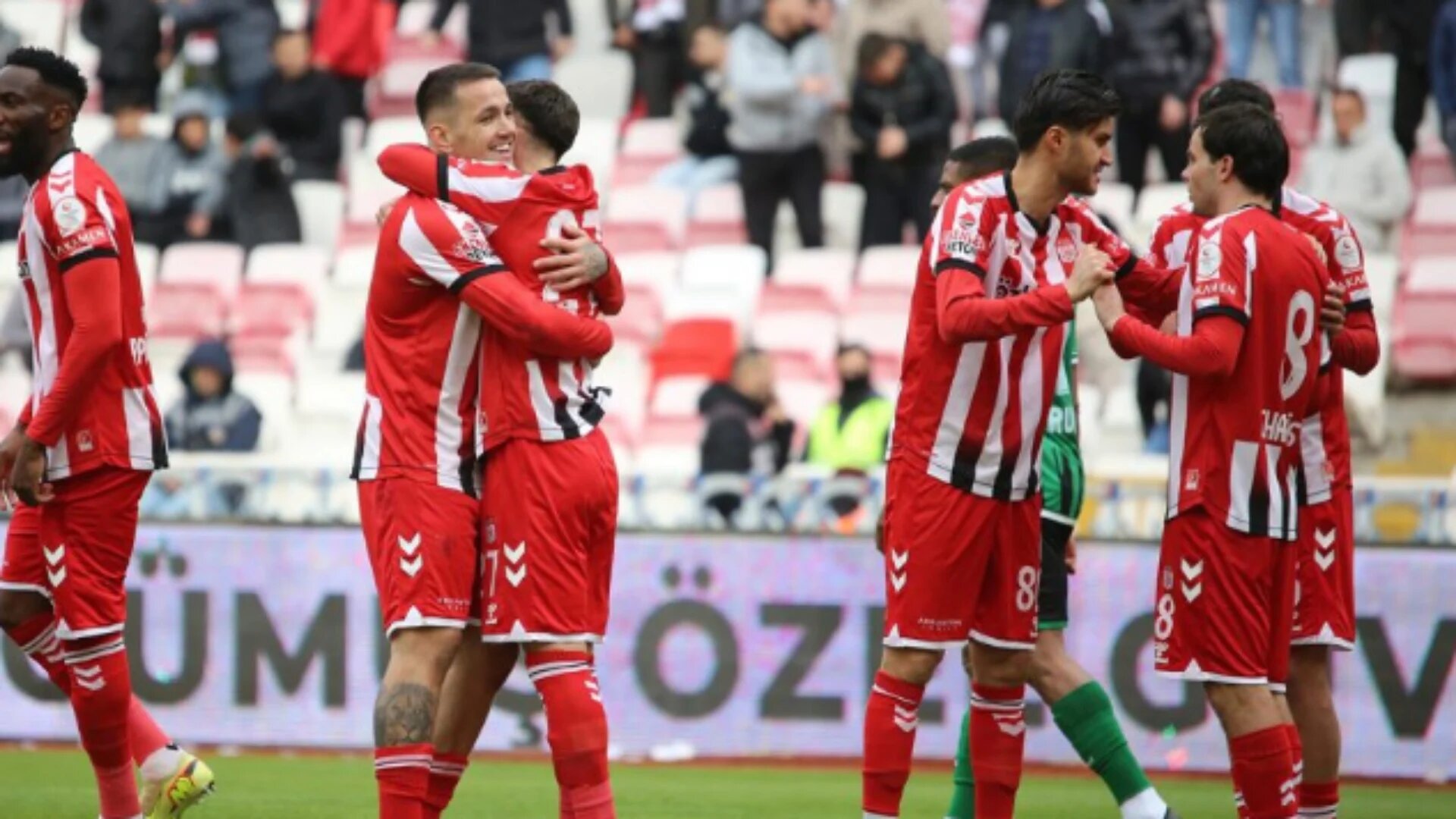 Rey Manaj  ndez  Sivassporin  Gol dhe asist në triumfin 4 1