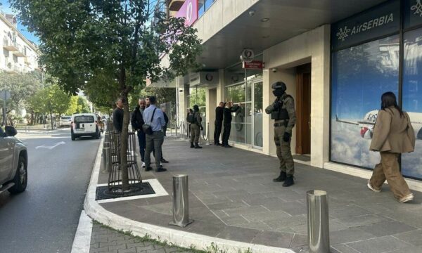 Policia bastis banesën e vëllait të ish kryeministrit të Malit të Zi