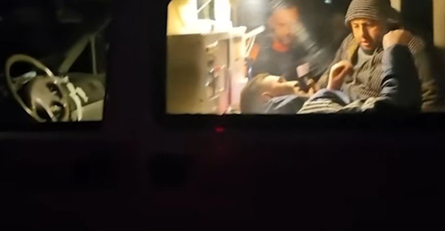 U fut vullnetar për gjetjen e 42  vjeçarit  por ngeci në Kanionet e Osumit  Shpëtohet 22 vjeçari