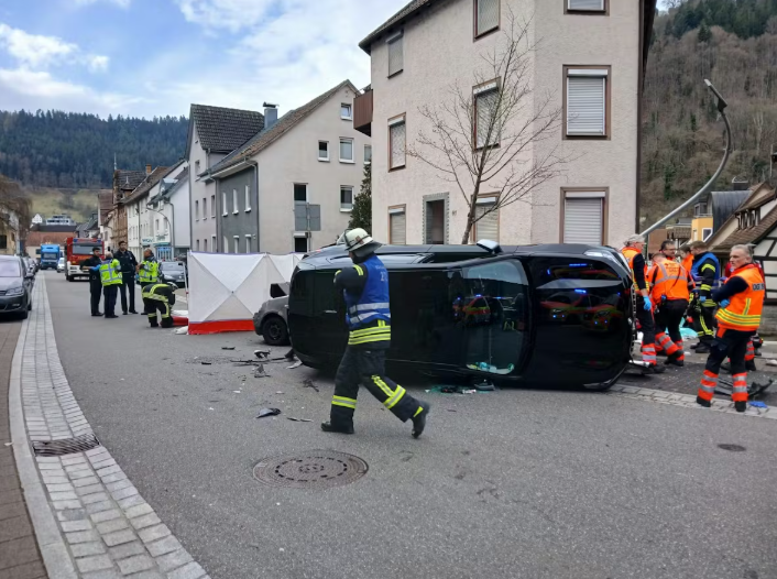 Tragjedi në Gjermani: Një 29-vjeçare nga Kosova dhe djali i saj 3-vjeçar vdesin në një aksident